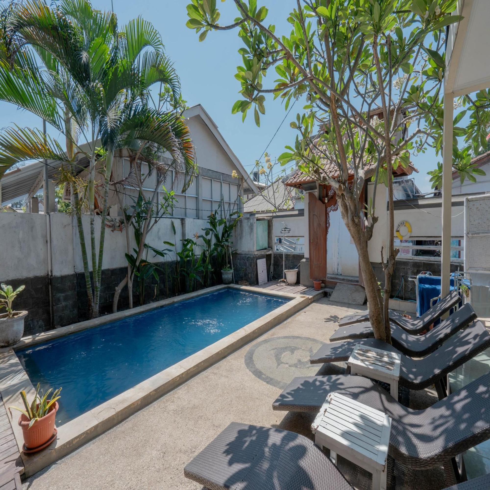 Gili White Bamboo Resort ギリ・トラワンガン エクステリア 写真