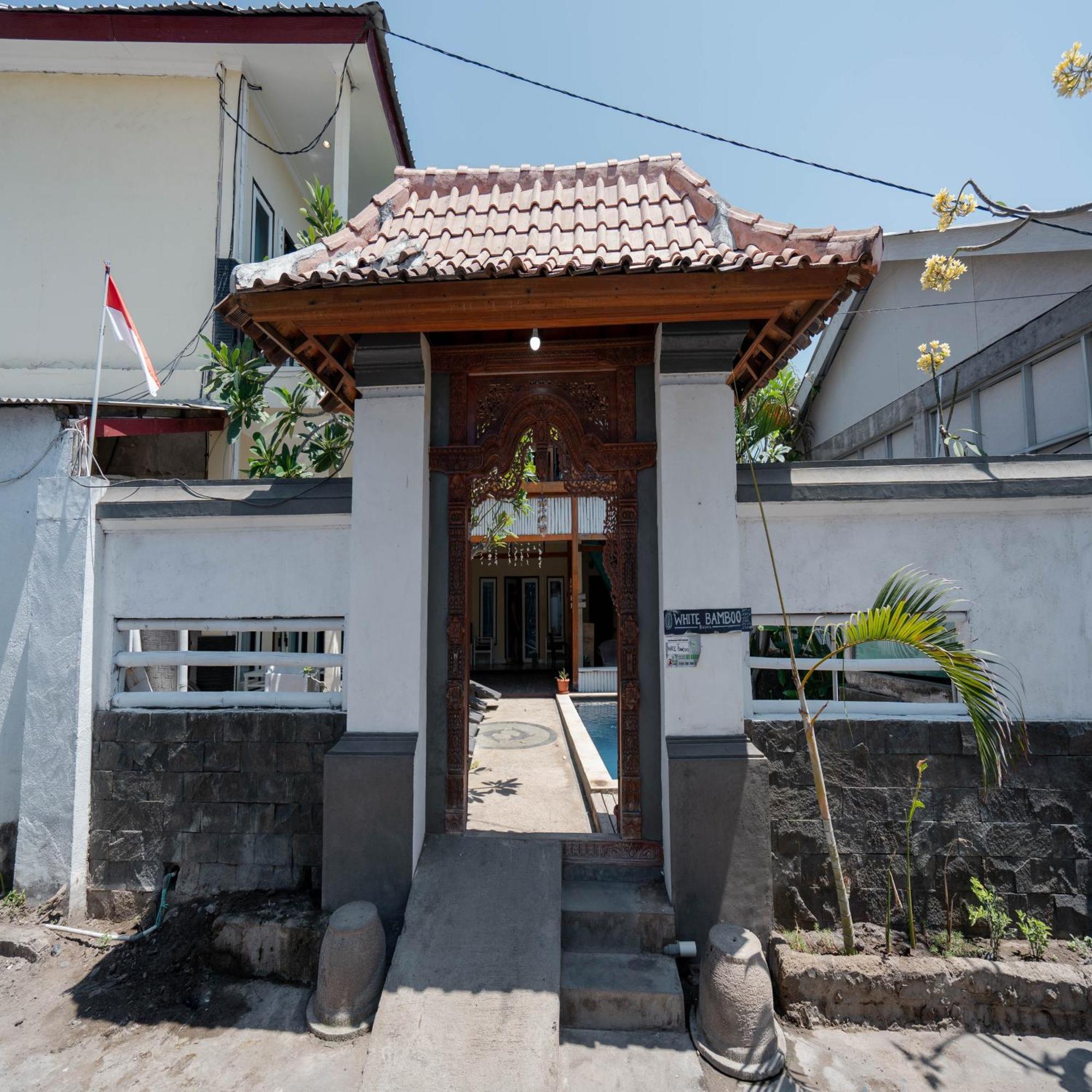 Gili White Bamboo Resort ギリ・トラワンガン エクステリア 写真